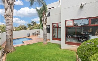 3 Bedroom House in Floracliffe
