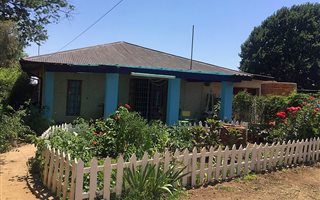 9 Bedroom House in Sundra