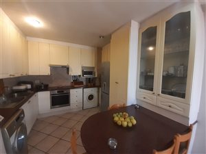 2 Bed Townhouse in Buurendal