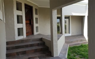 4 Bedroom House in Myburgh Park