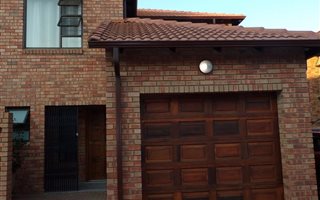 3 Bedroom Duplex in Willow Park Manor