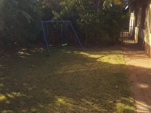 3 Bed House in Tileba