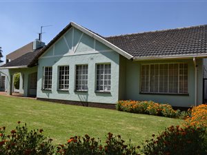 3 Bed House in Highway Gardens