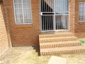 2 Bed Townhouse in The Reeds