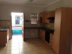 2 Bed Townhouse in Rietfontein