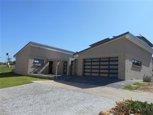 3 Bed House in Moquini Coastal Estate