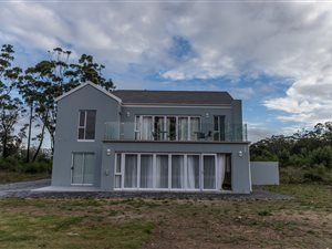 4 Bed House in Wedgewood Golf Estate