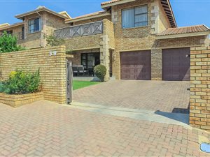 3 Bedroom Townhouse in North Riding