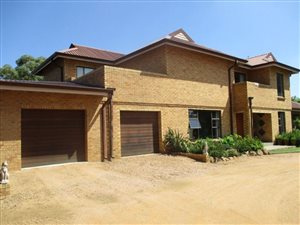 3 Bed Townhouse in Rynfield AH