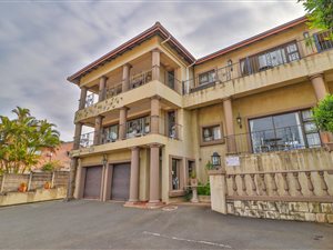 7 Bed House in Ballito