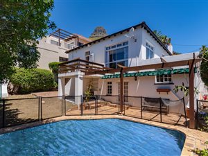 3 Bed House in Fresnaye