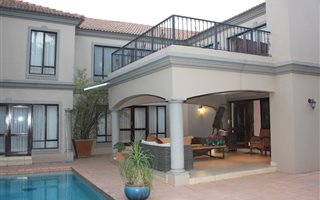 5 Bedroom House in Waterkloof Ridge