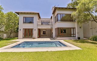 5 Bedroom House in Bryanston