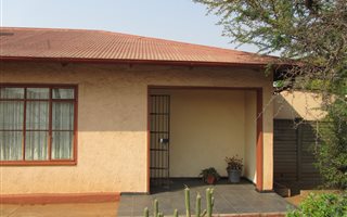 3 Bedroom House in Vanderbijlpark CW2