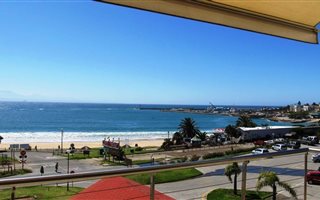 2 Bedroom Apartment in Santos Bay