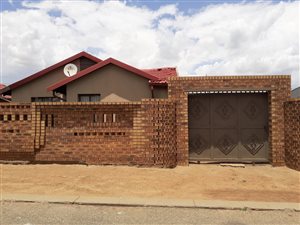 3 Bed House in Dobsonville