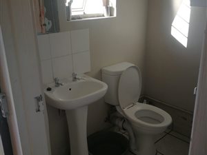 2 Bed House in Pelikan Park