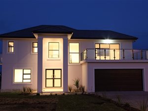 3 Bed House in East London Coast