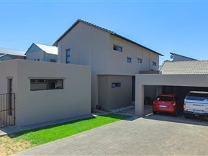 5 Bed House in Midlands Estate