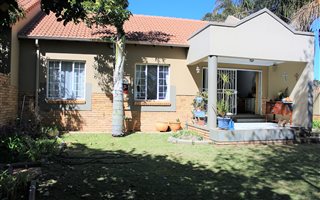 2 Bedroom Townhouse in Moreleta Park