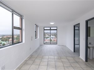 2 Bed Flat in Wynberg