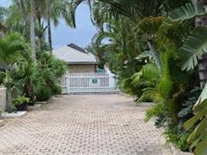 2 Bed Flat in St Lucia