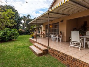 3 Bed House in Weltevreden Park