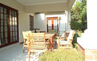 2 Bedroom Cluster in Pineslopes