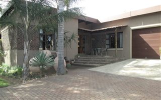 3 Bedroom House in Aviary Hill