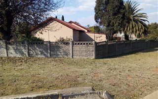 3 Bedroom House in Jackaroo Park
