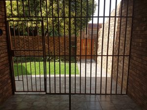 3 Bed Duplex in Vanderbijlpark Central
