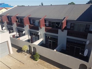 2 Bed Apartment in Piet Retief