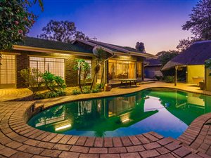 4 Bed House in Helderkruin