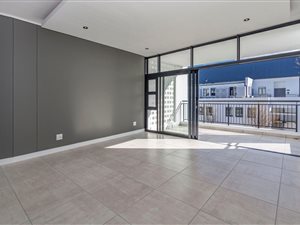 3 Bed Apartment in Paardevlei