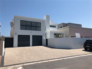 3 Bed House in Calypso Beach