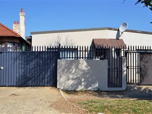3 Bed House in Kenilworth
