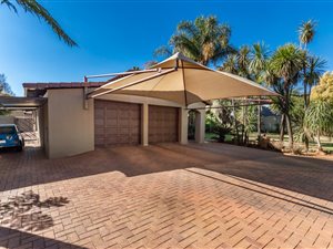 4 Bed House in Brackenhurst