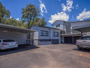 6 Bed House in Alberante