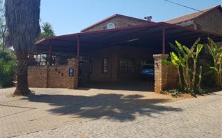 524 m² Commercial space in Montana Park