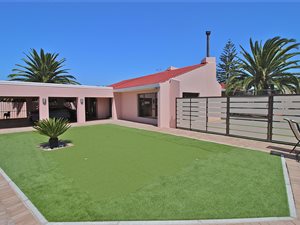 3 Bed House in Panorama