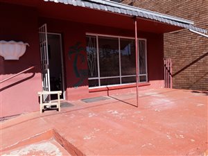 4 Bed House in Burgershoop