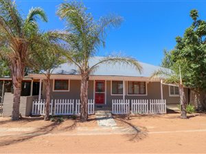 4 Bed House in Aurora
