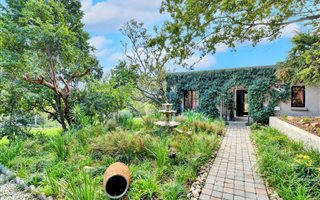 5 Bedroom House in Chartwell