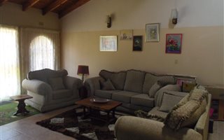 9 Bedroom House in Edleen