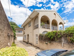 9 Bed House in Musgrave
