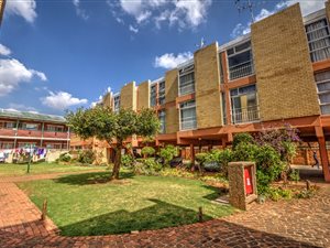 1.5 Bed Apartment in Kempton Park Central