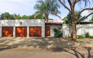 3 Bedroom House in Menlo Park