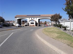 685 m² Land available in Newmark Estate