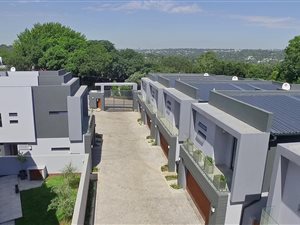 3 Bedroom Cluster in Bryanston East