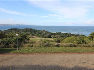 1140 m² Land available in Khamanga Bay